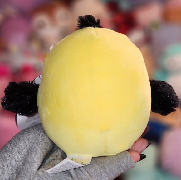 🖤 GERANIUM 🐦 Yellow/Black Finch SELECT SERIES Black Tag Original Squishmallow - Picture 5 of 8